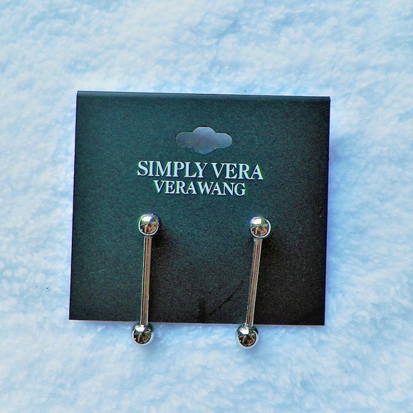 Simply Vera Vera Wang Jewelry - NWT Simply Vera Vera Wang Silver Linear Bar Earrings